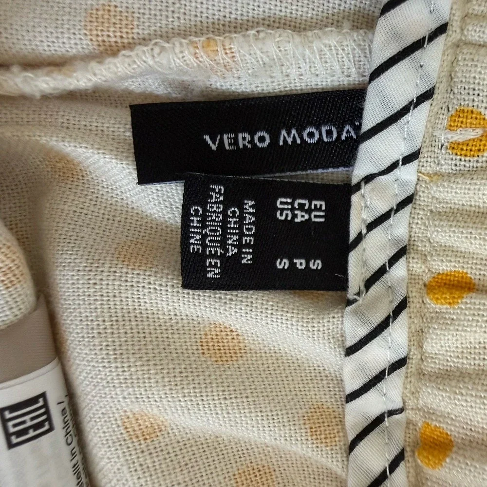 Vero Moda Linen Blend Shorts SMALL Cream Yellow Micro Polka Dot Pocket Pull On - Picture 4 of 9